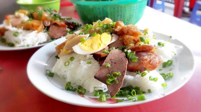 Bánh hỏi lòng heo - món ăn nhất định phải thưởng thức khi đi food tour Phan Thiết