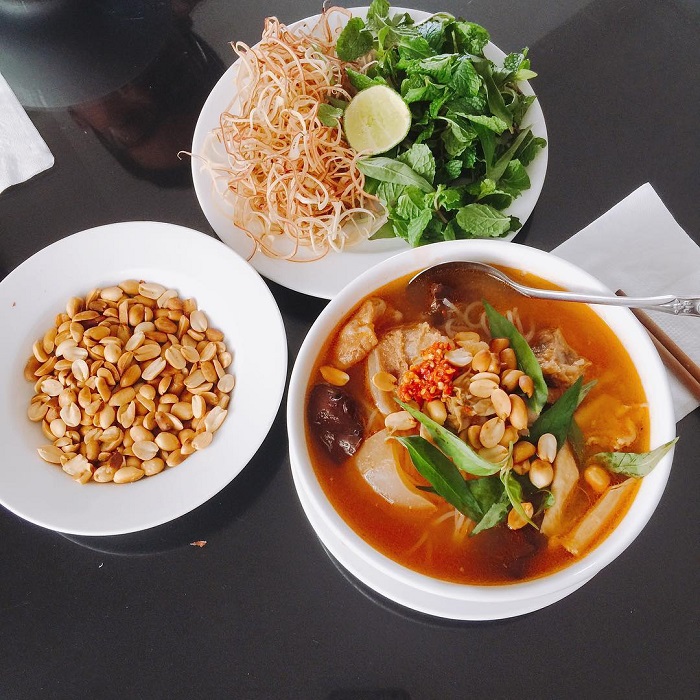 Bún bò Phan Thiết - món ăn nhất định phải thưởng thức khi đi food tour Phan Thiết