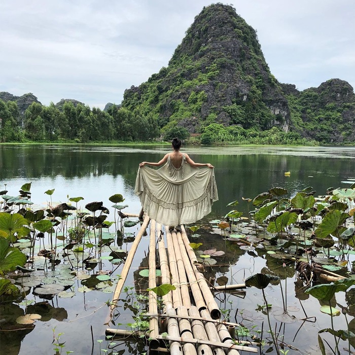 Van Long lagoon travel experience in Ninh Binh