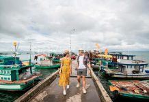 Khám phá những làng chài đẹp tựa tranh vẽ trên khắp dải đất hình chữ S Check in làng chài Hàm Ninh - một trong những làng chài nổi tiếng ở Việt Nam