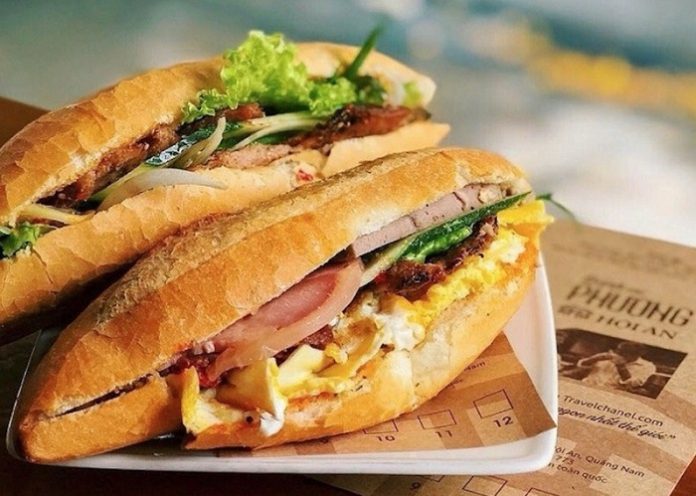 Bánh mì Phượng - quán ăn sáng ngon ở Hội An