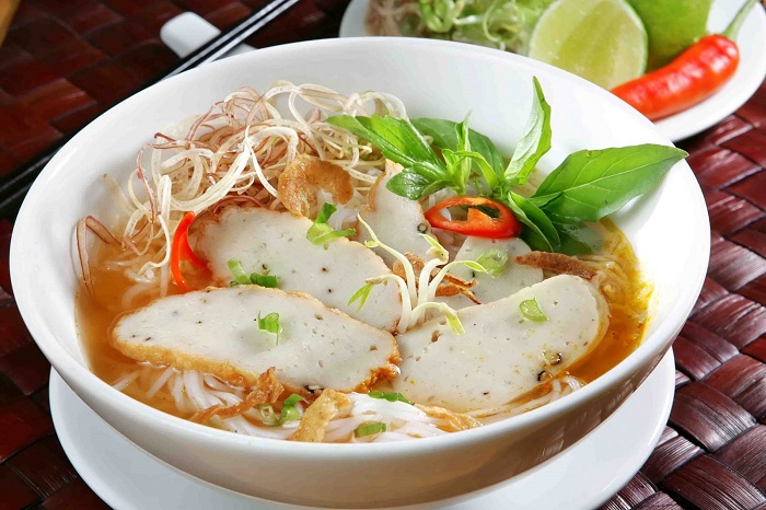 kinh nghiệm đi du lịch Nha Trang - thưởng thức Đặc sản bún chả cá