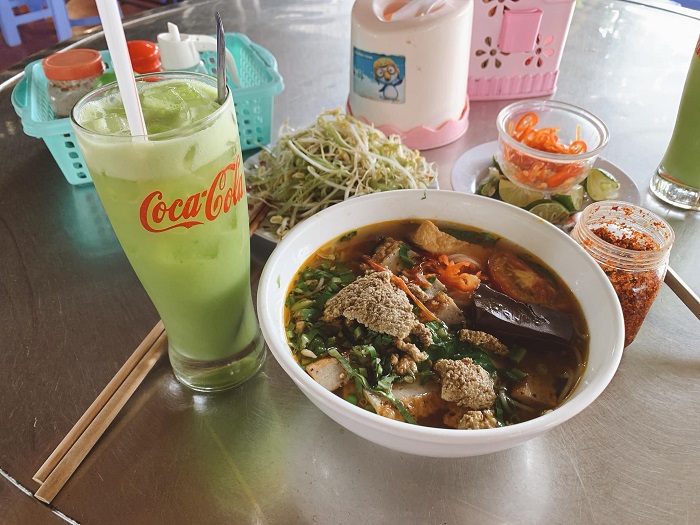 Bún riêu Hai Khiêm - đặc sản ở Côn Đảo nổi tiếng