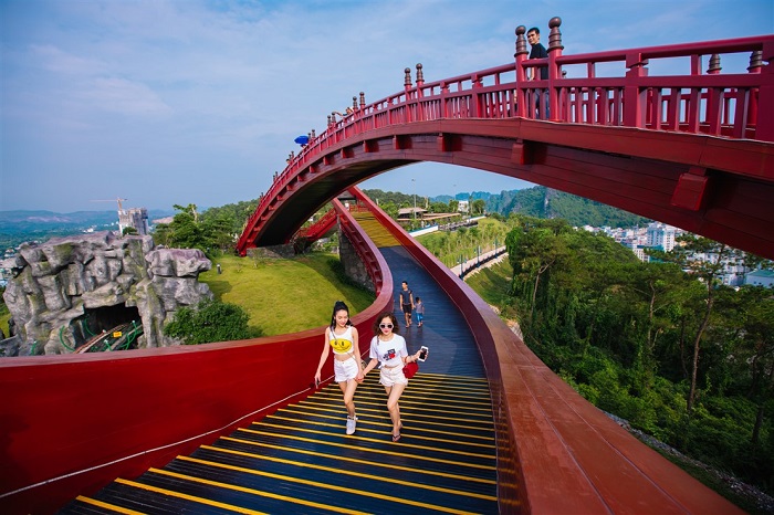 Kinh nghiệm đi du lịch Hạ Long - khám phá Sunworld Ha Long Complex