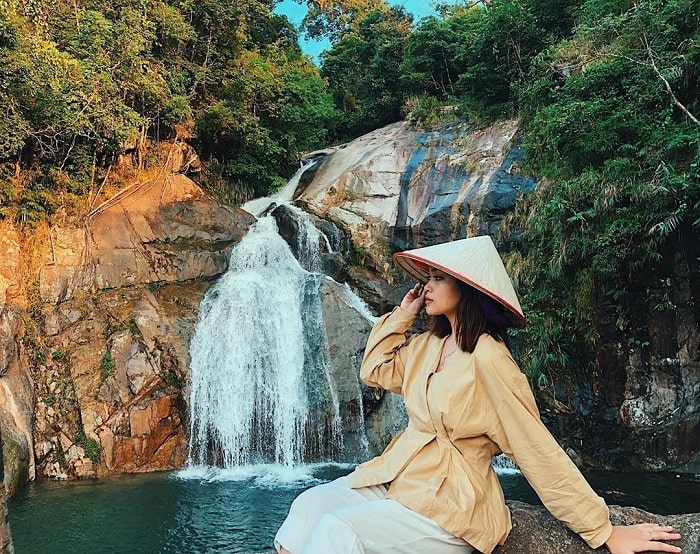  Check in Khe Van Waterfall when traveling to Binh Lieu, Quang Ninh 