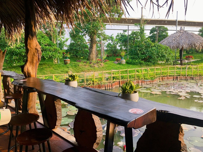 nhà hàng Lugar Bistro tại khu du lịch sinh thái Mỹ Luông An Giang