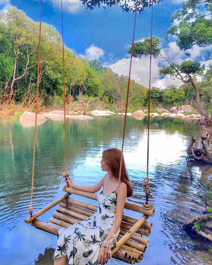 du lịch Nha Trang tháng 10 - Check in Khu du lịch Suối Ba Hồ