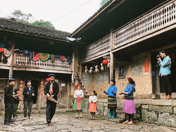 Ghé thăm làng văn hóa Lũng Cẩm thung lũng Sủng Là Hà Giang