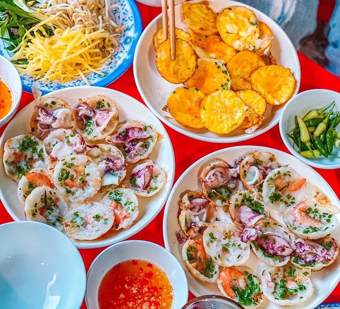 bánh căn mực - quán bánh căn ở Nha Trang nổi tiếng