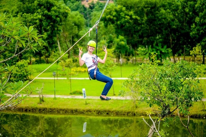 chơi zipline khu du lịch suối khoáng nóng Thanh Tân