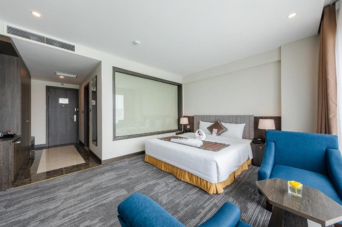 Phòng Junior Suite khách sạn Mường Thanh Bãi Cháy