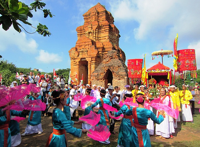 lễ hội Festival biển Nha Trang - Lễ hội Tháp Bà Ponagar