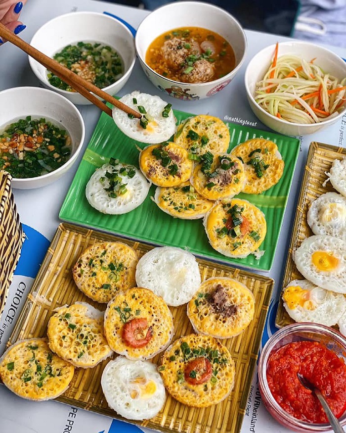 Quán bánh căn Chị Gái - quán bánh căn ở Nha Trang nổi tiếng