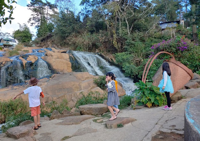 Explore Cam Ly waterfall tourist area in Dalat