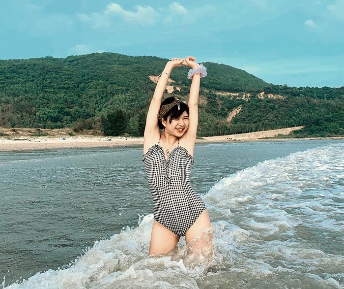 check in Bãi tắm Ngọc Vừng - bãi tắm ở Hạ Long nổi tiếng