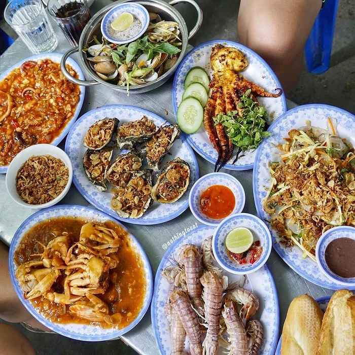 Mây Quán - quán hải sản ngon ở Đà Nẵng