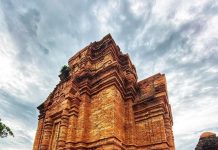 Chiêm ngưỡng vẻ đẹp kiến trúc độc đáo đầy huyền bí của tháp Chàm Poshanư Phan Thiết Tháp tràm Poshanư Phan Thiết