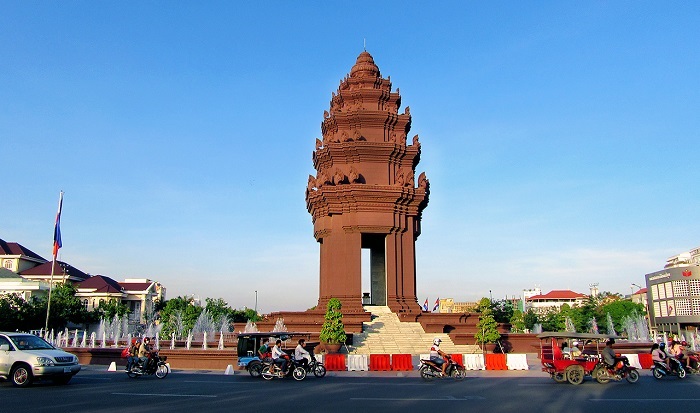 tour Campuchia 2 ngày 1 đêm từ Quy Nhơn Tượng đài độc lập