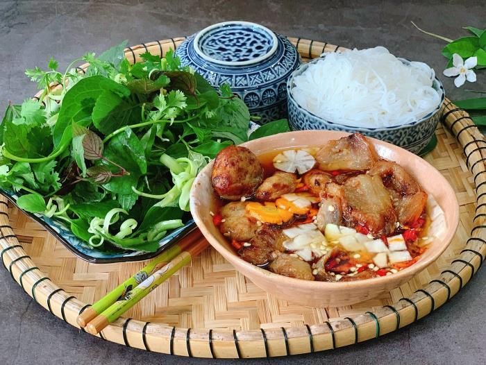 Món bún chả hấp dẫn của người Hà Nội