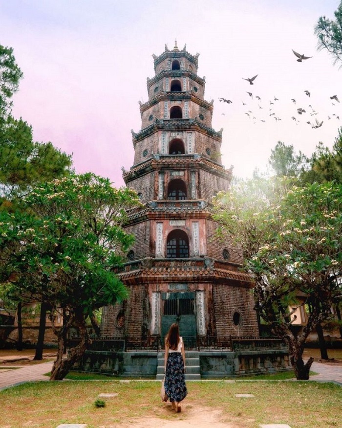 Viếng thăm chùa Thiên Mụ