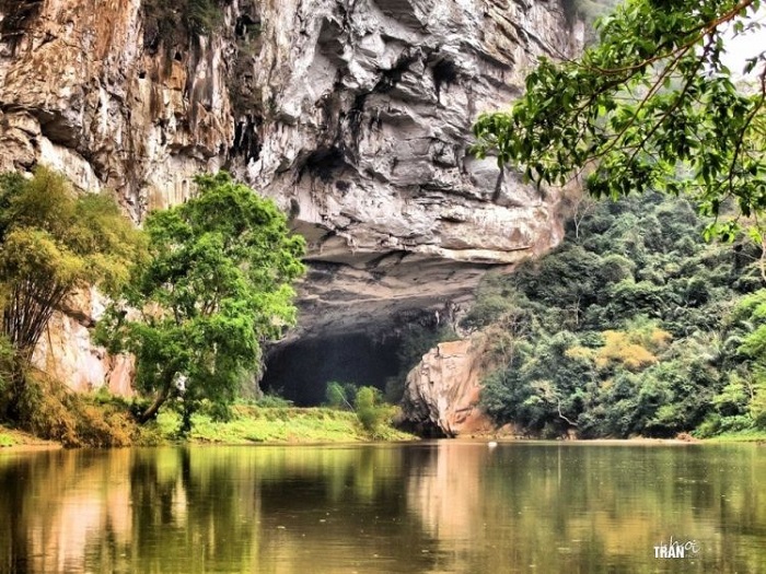 Khám phá vẻ đẹp động Puông
