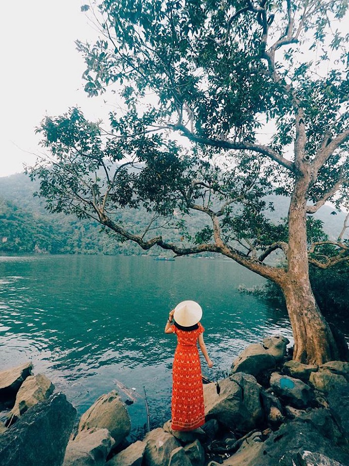Tham quan vẻ đẹp hồ Ba Bể