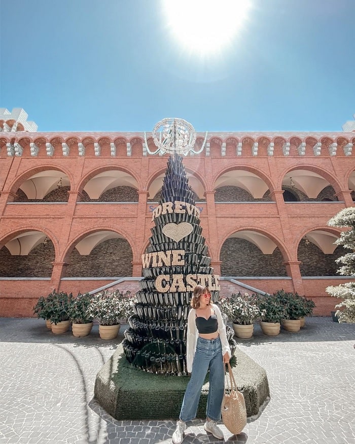 Khám phá lâu đài rượu vang Mũi Né