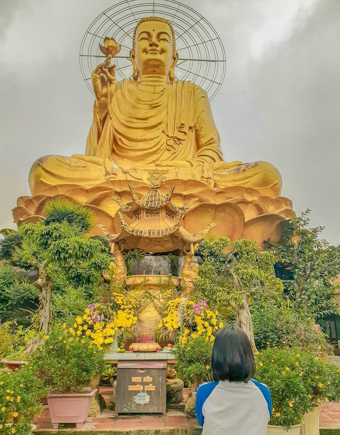 Thiền Viện Vạn Hạnh - Tượng Phật Vàng lớn nhất Đà Lạt