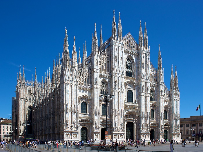 Ghé thăm thánh đường Duomo Milan