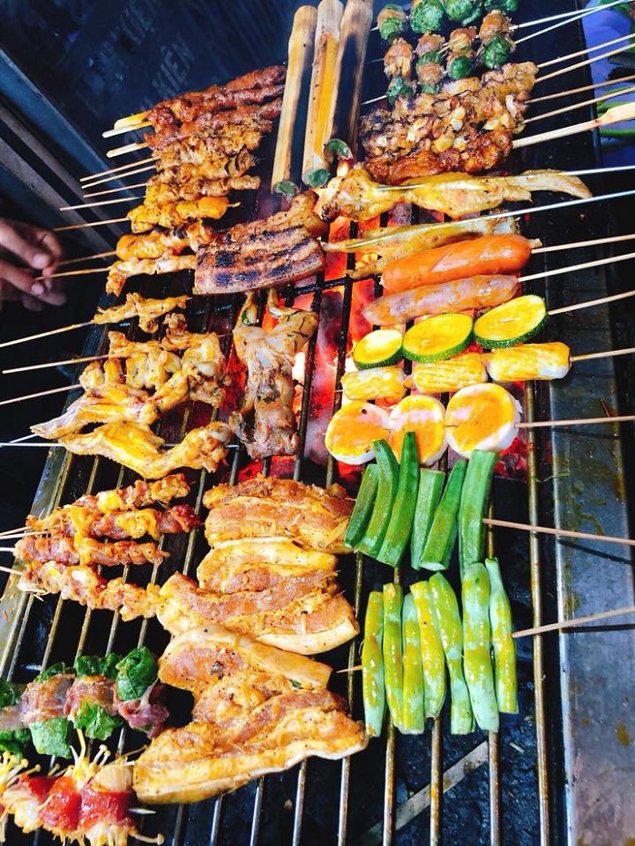 Thưởng thức đồ nướng Sapa