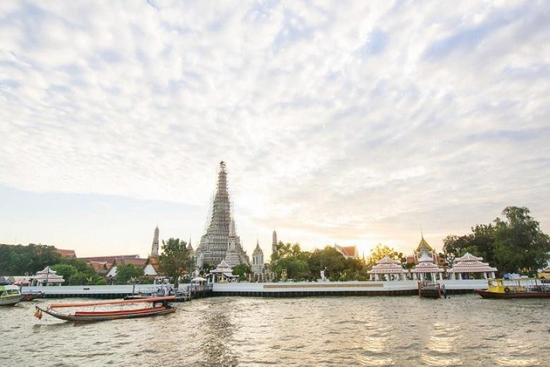 Dạo thuyền trên dòng sông Chaophraya