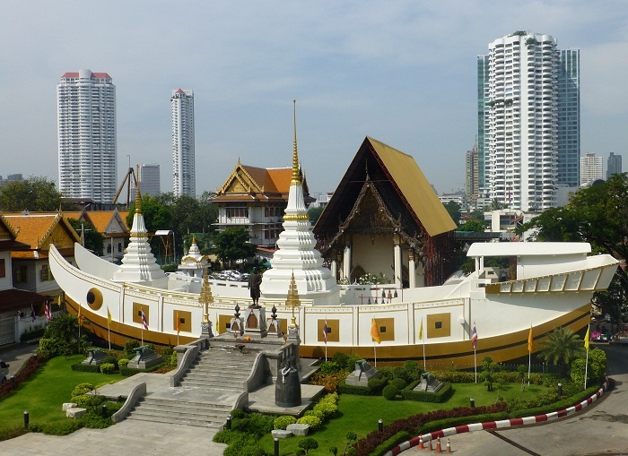 toan-canh-chua-Thuyen-Wat-Yannawa