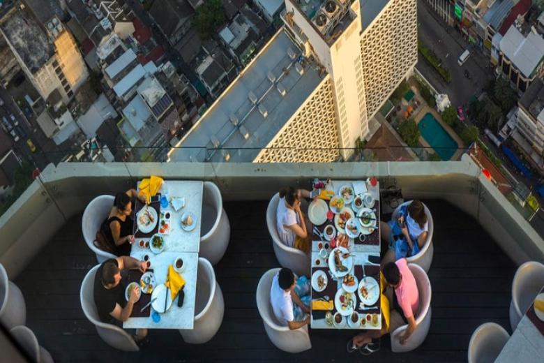 Buffet tại tòa nhà 86 tầng Baiyoke Sky