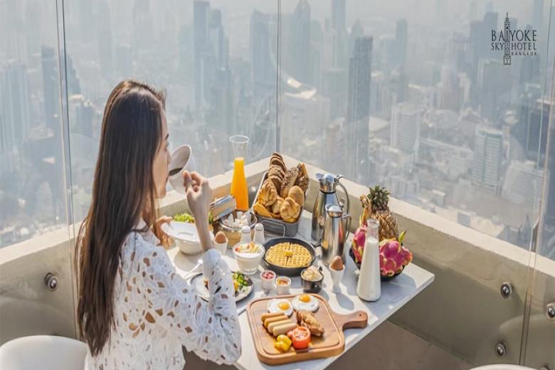 Buffet tại tòa nhà 86 tầng Baiyoke Sky