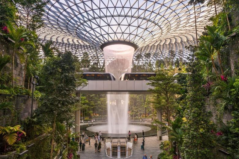 Thác nước Jewel Changi