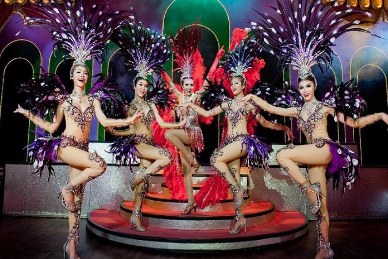 Show chuyển giới hoành tráng ALCAZAR SHOW