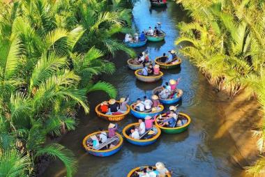 Tour du lịch Đà Nẵng - Rừng Dừa Bảy Mẫu 1 Ngày, Xe Oto