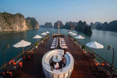 Tour Du thuyền Hạ Long Indochina 5 sao 2N1Đ từ Hà Nội