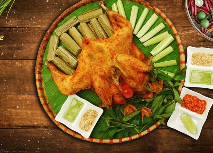 Đặc sản gà nướng Bản Đôn