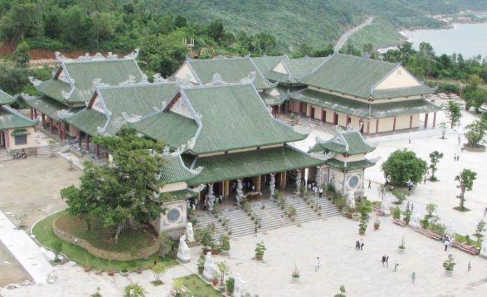 Chùa Linh ứng Bãi Bụt