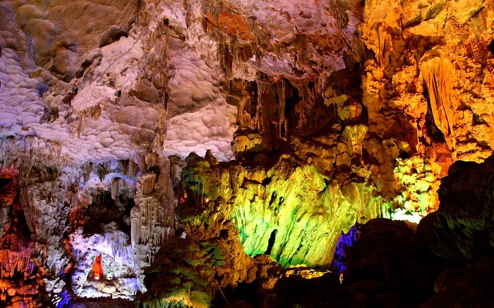 Đi tour du lịch hạ long 3 ngày 2 đêm thăm động Thiên Cung