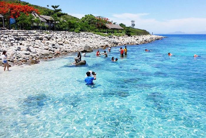 Du lịch Nha Trang 1 ngày thăm Hòn Mun