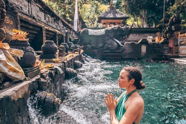 Đền suối thiêng Tampak Siring