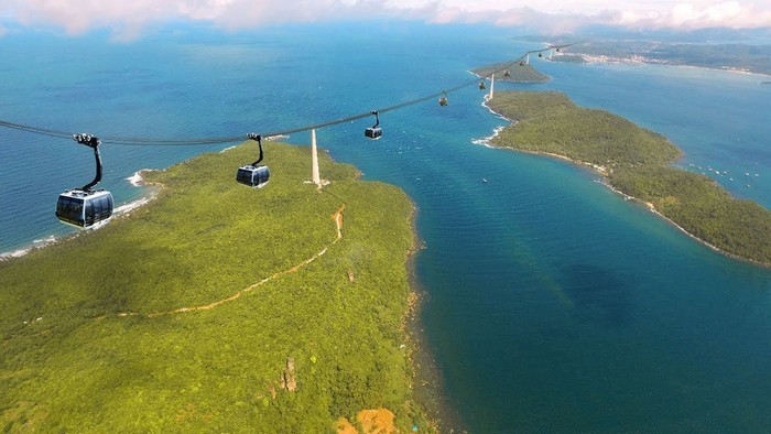 Trải nghiệm cáp treo Hòn Thơm trong chuyến tour Phú Quốc 3 ngày giá rẻ từ HCM