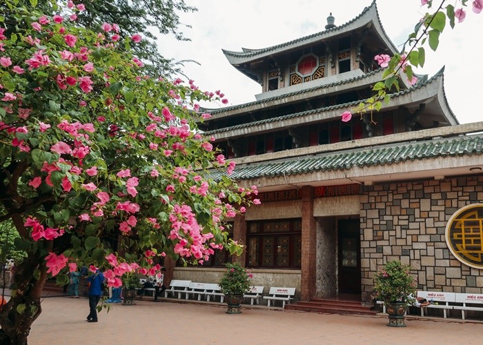 mieu_ba_chua_xu