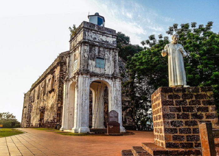 Nhà thờ cổ St. Pauls