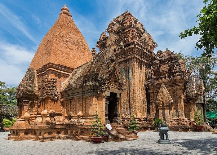 Tour du lịch Nha Trang Đà Lạt 4N3Đ giá rẻ thăm Tháp Bà Ponagar