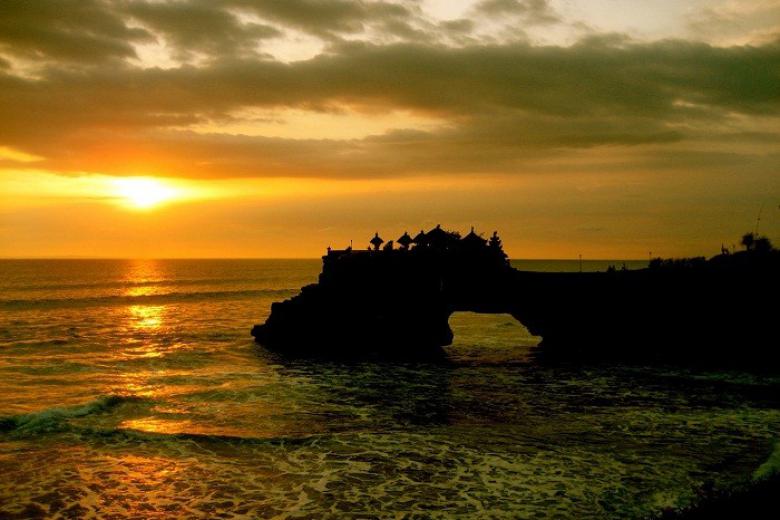 Ngôi đền Tanah Lot