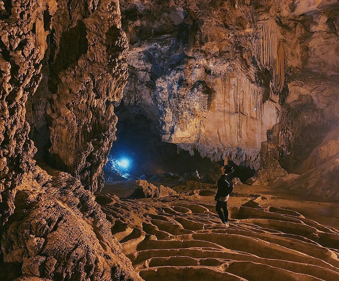 Tour Hà Giang Cao Bằng 4 ngày thăm động Ngườm Ngao