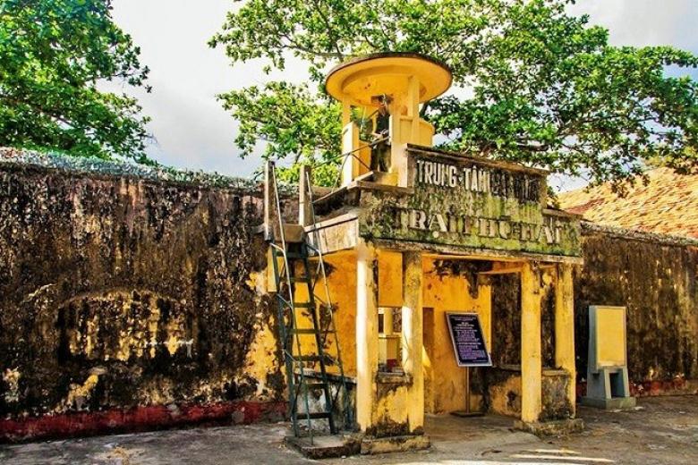 Tại Tù Phú Hải